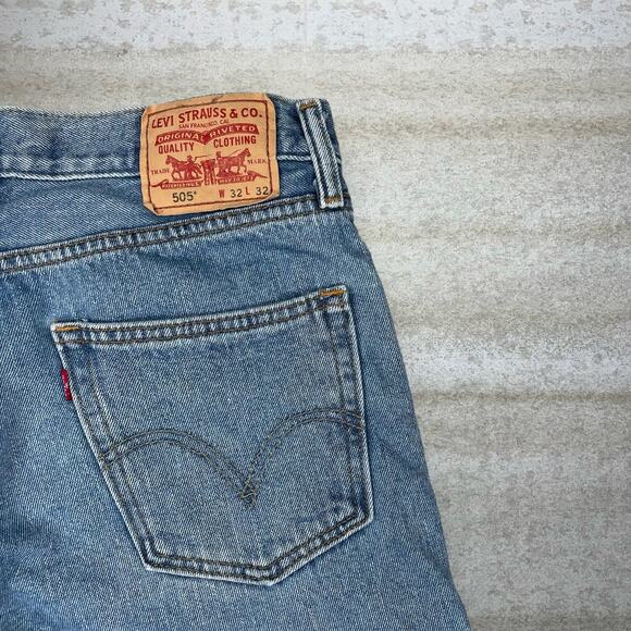 Vintage Y2K Levis Jeans 505 32x32 Straight Fit Medium Wash Denim Red Tab - Picture 3 of 4